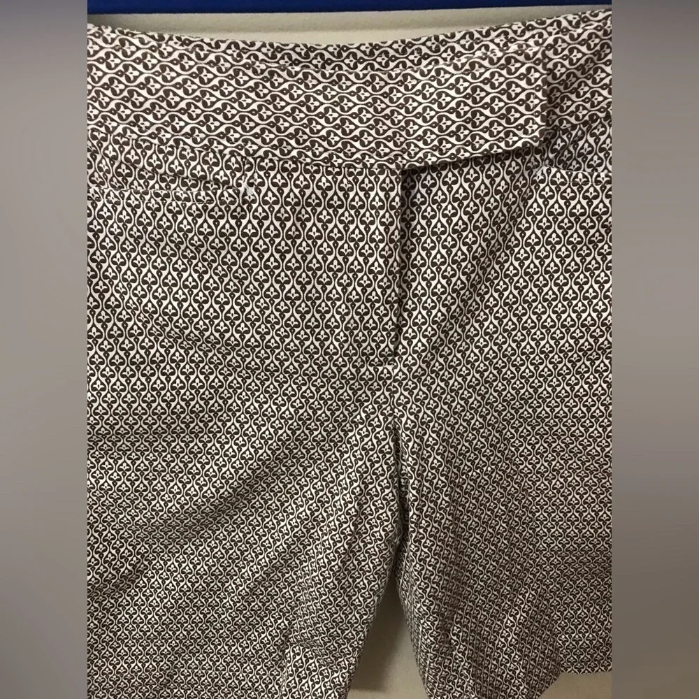 Talbots Womens Cotton Mid Rise Wide Leg All Over Print Bermuda Shorts Size 10